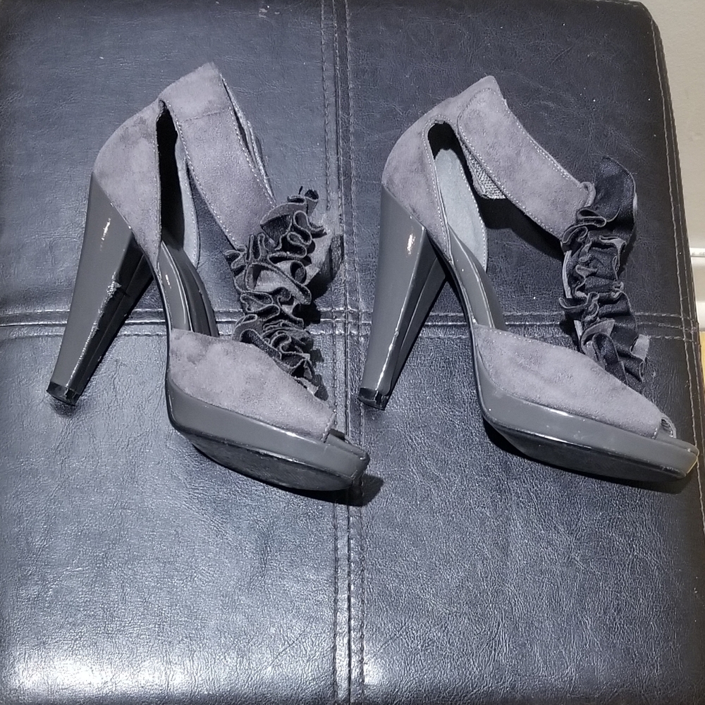 MARYPAZ Gray Satin Ruffle Peep-toe Heels (Size 6)